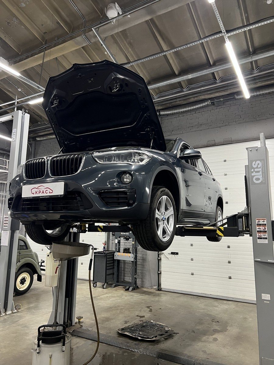 Осмотр BMW на сервисном посту