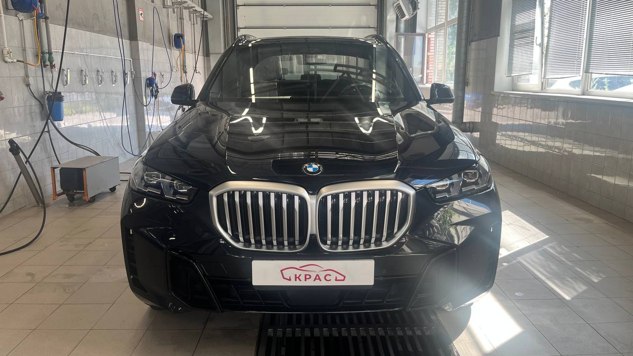Обслуживание BMW X5 на сервисном посту