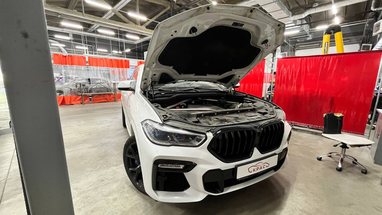 BMW X6 в ремонтной зоне автоцентра КРАС