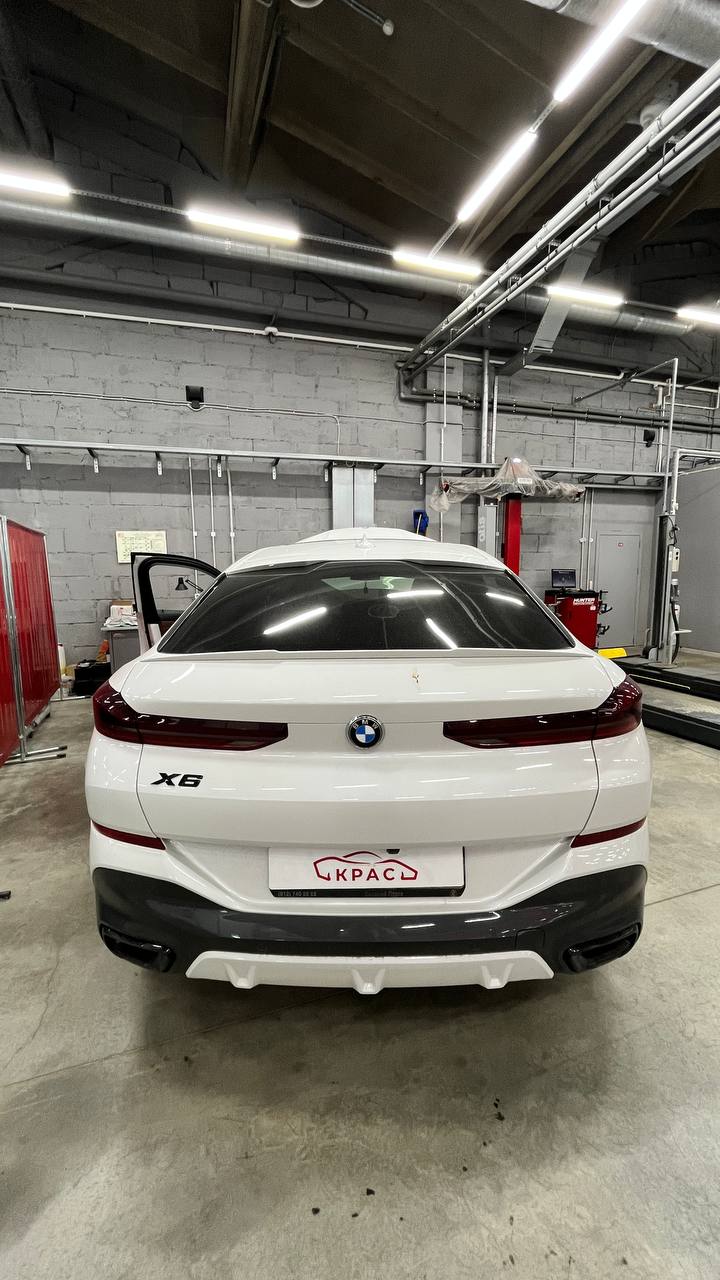 Обслуживание BMW X6 на сервисном посту
