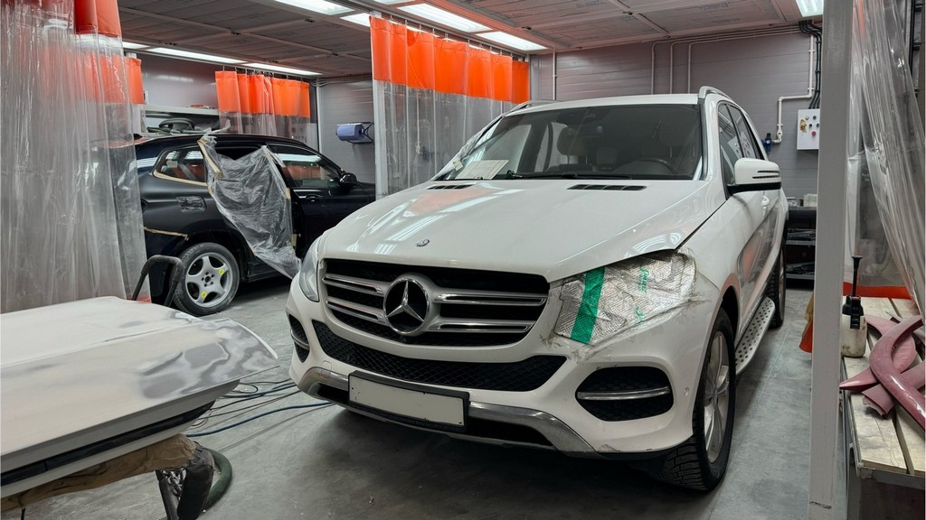 Кузовной ремонт Mercedes-Benz в автоцентре КРАС