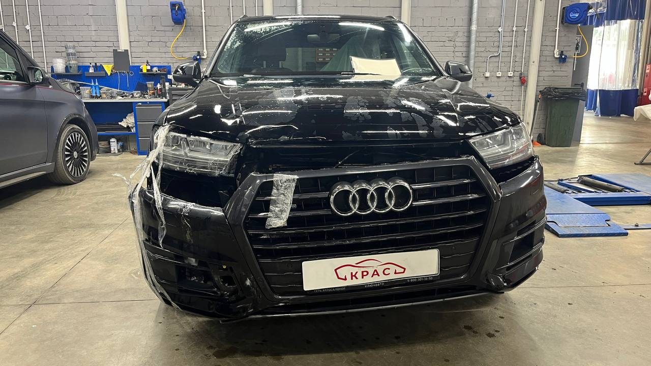 Audi Q7 на диагностике систем безопасности после ДТП Audi Q7 на диагностике систем безопасности после ДТП
